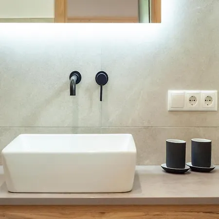 Haus Heimat - Enzian *